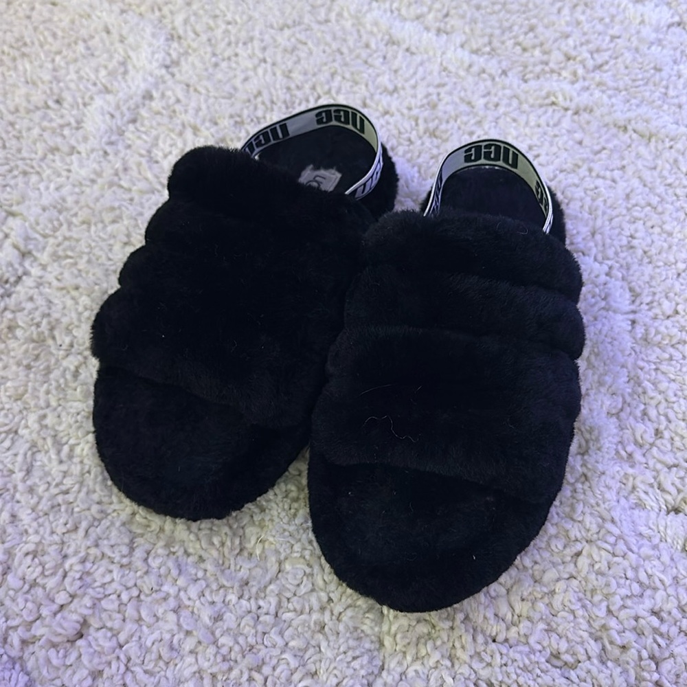 Ugg Fluf yeah! Open-Toed UGG slippers•🥰😍❤️ - Picture 2 of 6
